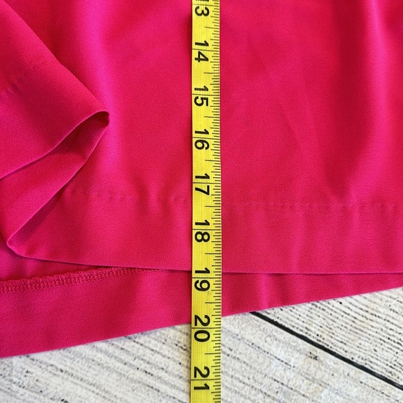 Torrid • Wide Leg Studio Crepe Shorts Hi-Waist Color: Pink Peacock • Sz 22 • NWT - Picture 11 of 12